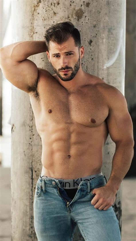 hombres musculosos xxx|musculosos videos .